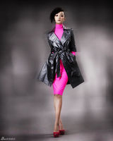 高清图：音乐小才女张瑶炫酷登杂志 揭密寒服瘦身法