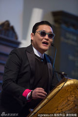 组图：鸟叔PSY哈佛大学演讲 现场跳骑马舞卖萌