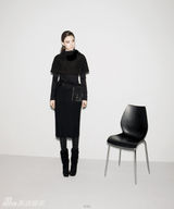 组图：韩星韩孝珠服饰写真 演绎40款冬装搭配