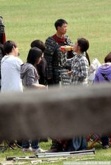 幻灯图：《灵珠》阿娇上断头台摆鬼脸 与TAE无交流