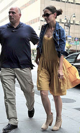 组图：凯蒂见律师 传克鲁斯试图避免上法庭