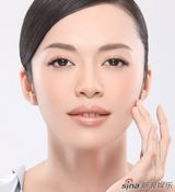 高清组图：姚晨代言护肤品 水嫩净透展健康肌肤