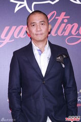 高清组图：宋承宪挑战全裸三级片 求教梁朝伟