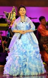 幻灯图集：老中青三代歌手齐聚六十年金曲盛典