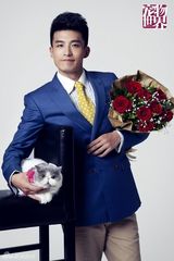 组图：孙艺洲牵手猫咪情人 演绎喵星版宠物情缘