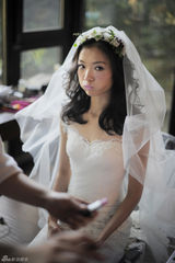 组图：宋宁齐溪婚礼纪录 光影交错恍如电影大片