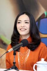 组图：《爱出色》上海宣传 姚晨莫小奇朱虹竞艳