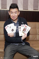 组图：杜汶泽曾是职业赌徒 新片教薛凯琪赌术