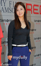 组图：少时侑利2AM赵权等出席箱包品牌发布会