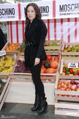 组图：谢婷婷曝锋芝同吃团年饭 阿Sa否认会秘婚