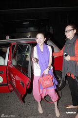 组图：曾志伟生日会指定穿校服 成龙刘嘉玲祝贺