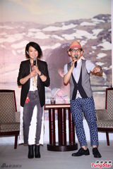 组图：刘若英为新专辑庆功 低调谈婚姻生活