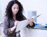 高清图：《美女如云》董璇卷发尽显十足女人味