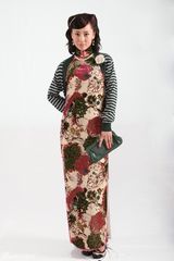 组图：《像火花》造型别致打造民国风尚大片