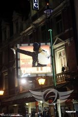 高清组图：刘德华分享英伦游记 车站无人识感失落