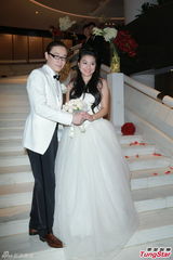 组图：黄百鸣子大婚众星出席 林峰吴千语恩爱