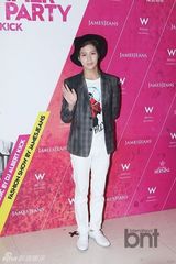 组图：SHINee泰民等出席某牛仔品牌秀