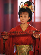 高清图：石小群变身叛逆平民代言人 百变造型成看点