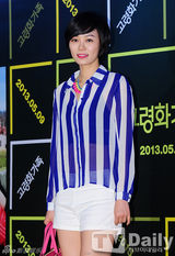 组图：宋茜允儿捧场韩片《高龄化家族》VIP试映