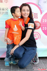 组图：陈怡蓉街头募款 新剧无缘金钟奖感遗憾