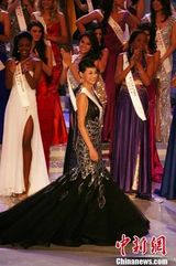 组图：美国小姐摘世界小姐桂冠 中国小姐入围前五