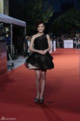 组图：电影金马奖红毯群星云集 女星性感华服斗艳