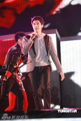 组图：王后驾到收官 谢霆锋李宇春孙燕姿热爆全场