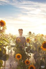 策划：哪吒头成新流行 麦莉凯蒂佩里撞发型