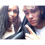 组图：比伯蓄须潮人装看秀 沧桑显男人范