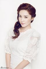 组图：阚清子灵动写真 潮流着装变身时尚女王