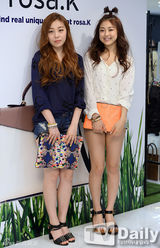 组图：韩团 Ladies' Code 权丽世Ashley着短裤亮相活动