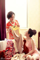 组图：孙宁与妈妈共出镜 母亲节大片显温情时刻