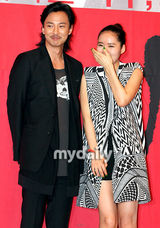 幻灯图： 韩佳人金南吉等出席《坏男人》发布会