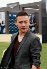 组图：聂远出席国际马球公开赛  绅士风尚聚集焦点