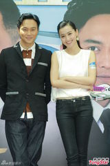 组图：《冲上云霄2》陈法拉献吻张智霖为其庆生