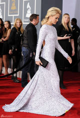 高清组图：凯莉-安德伍德性感亮相格莱美红毯