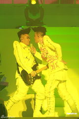 组图：达明一派25周年纪念个唱 相隔8年再踏红馆