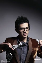 幻灯图：周杰伦首登美丽佳人杂志封面