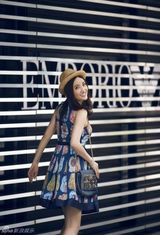 组图：田子田时尚街拍写真清纯俏皮风范十足