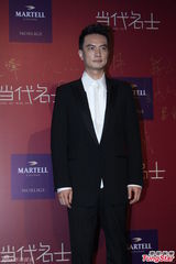 组图：张静初清新白裙亮相 陆川对新片三缄其口