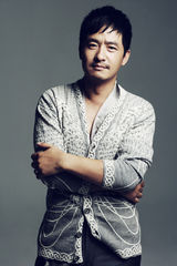 组图：郭晓冬拍大片玩深沉 展成熟男人魅力