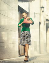 组图：莫小棋时尚街拍显品味 《北爱》角色获追捧