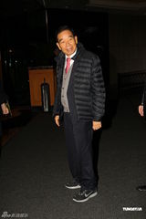 组图：郑裕彤孙女郑志雯出嫁称给孙女婿打满分