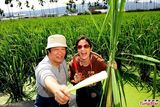 组图：Janet与新加坡食神体验元宵节寻美食