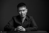组图：谢君豪最新质感大片 冷峻不羁彰显独特魅力