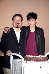 组图：李小龙胞弟出席首映 李治廷首次挑战打戏