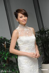 组图：香港歌星庆国庆 谭咏麟梁咏琪领唱文艺晚会