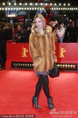 组图：《特别响，非常近》柏林首映童星可爱抢镜