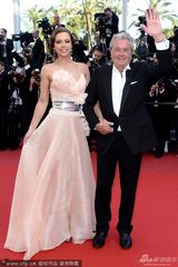 组图：戛纳电影节闭幕红毯现场 群星争艳
