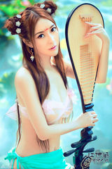 组图：江伊涵扮妖娆琵琶仙子写真曝光